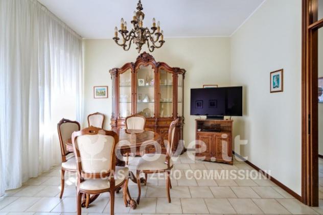 Villa di 449 m² con più di 5 locali e box auto in vendita a Meda - Foto 8