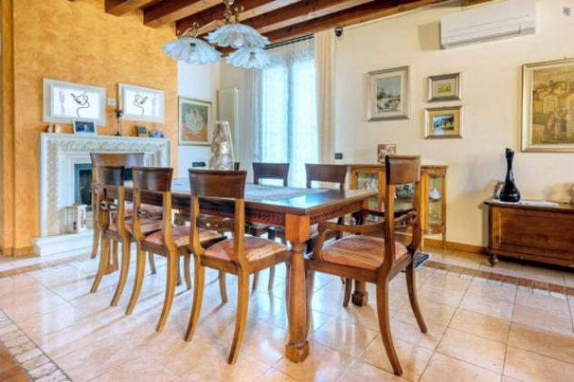 Villa di 605 m² con più di 5 locali e box auto doppio in vendita a Montorso Vicentino - Foto 8