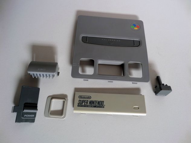 Ricambi Nintendo SNES. KIT Plastiche,pulsanti. Originali vintage - Foto 3