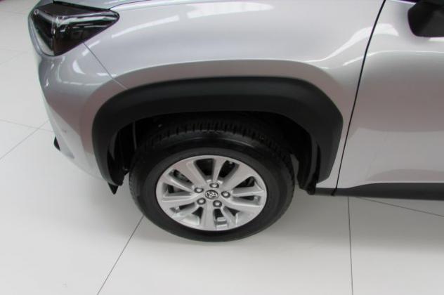 TOYOTA Yaris Cross 1.5 Hybrid 5p. E-CVT Active rif. 23983982 - Foto 6