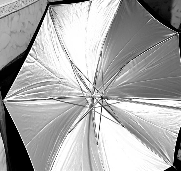Kit Completo Stativo + Ombrello Riflettente Photoflex + Supporto Flash - Foto 10