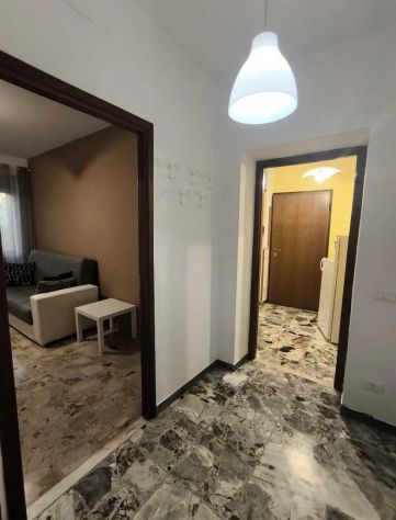 GUIDONIA TRILOCALE ARREDATO CON TERRAZZO E POSTO AUTO - Foto 6