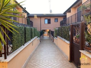 BRAVETTA  VIA DEGLI ESTENSI VILLINO IN LOCAZIONE