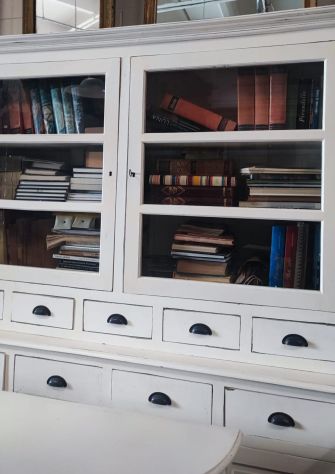 MOBILE CREDENZA LIBRERIA DI ANTIQUARIATO IN LEGNO DI CILIEGIO MASSICCIO LACCATO - Foto 2