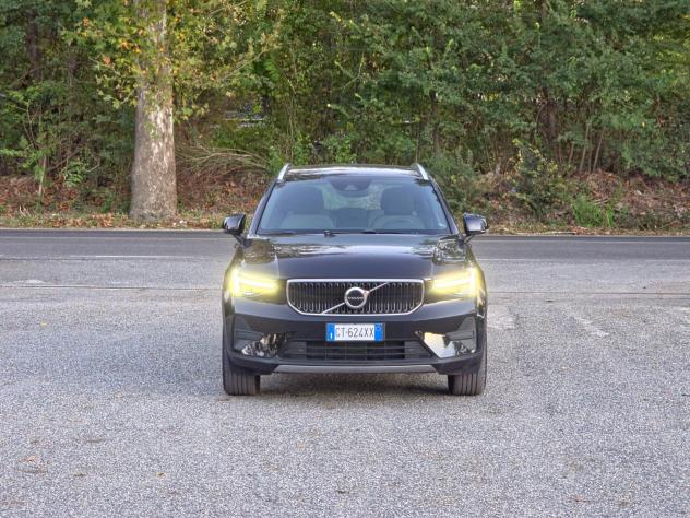 Volvo XC40 T2 automatico Core CV-129 E6 NEO 2024 - Foto 2
