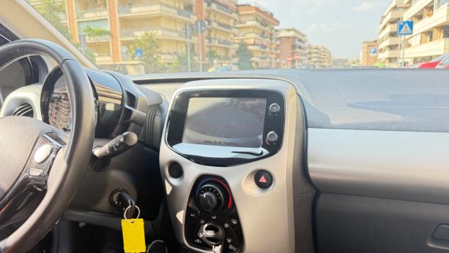 Toyota Aygo 1.0 VVT-i 69 CV 5 porte x-PLAY LED CAR PLAY KAMERA PDC BLUETOOH CERCHI 16 - Foto 9