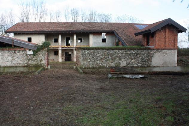 Rustico / Casale di 500 m² con 5 locali in vendita a Cavaglietto - Foto 2