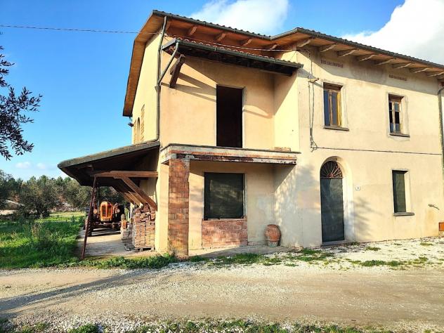 Rustico in vendita a Santa Croce sull'Arno