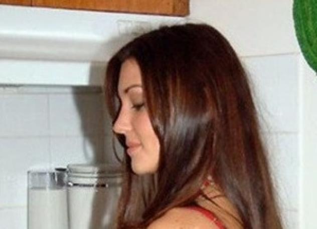 elenitamorena: 28 anni. Occhi Marroni.In cerca di uomo vicino a Recco Tel: