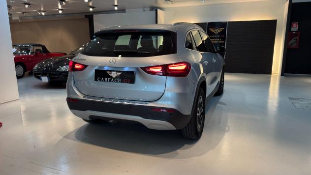 MERCEDES-BENZ GLA 180d Advanced - 2024 - Foto 4