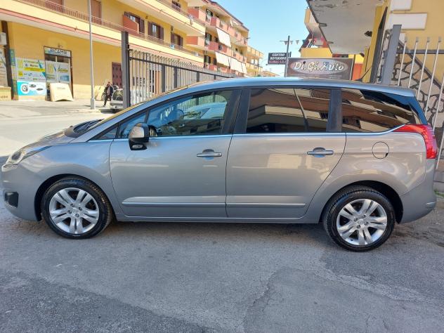 Peugeot 5008 1.6 HDi 115CV Allure 85Kw - Foto 4