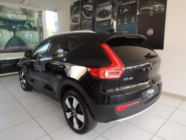 VOLVO XC40 T3 Geartronic Momentum Pro rif. 24018596 - Foto 4