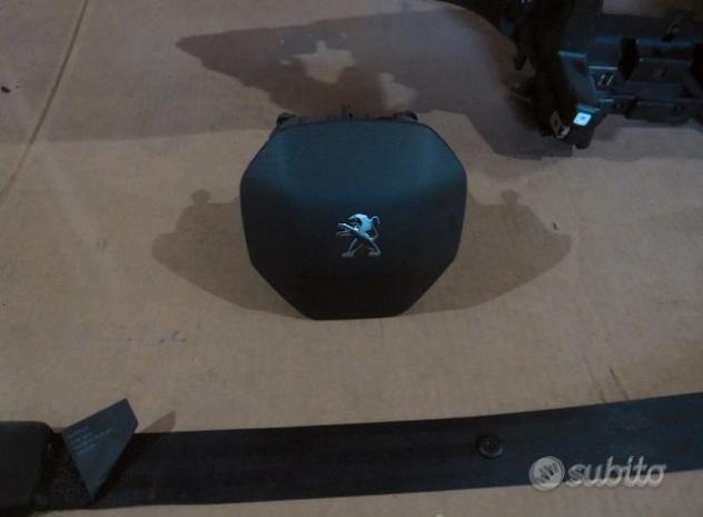Peugeot 208 cruscotto cinture airbag 2021 - Foto 2
