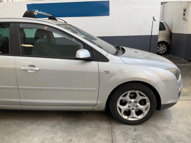 FORD Focus + 1.6 TDCi (90CV) SW rif. 23887849 - Foto 4