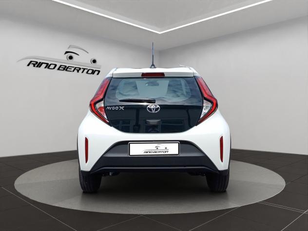 Toyota Aygo X 1.0B (72 CV) Active - Foto 4