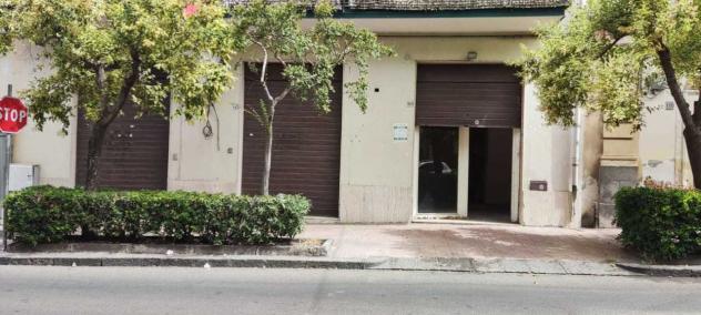 Locale commerciale in affitto a Belpasso