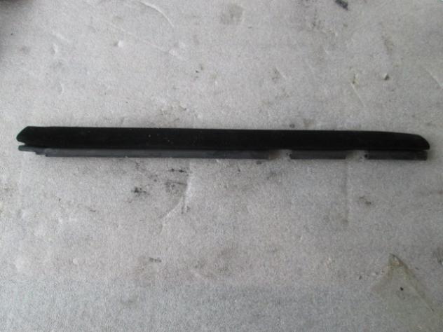 2306730265 RASCHIAVETRO GUARNIZIONE POSTERIORE DESTRO MERCEDES R230 SL 500 5.0 B 225KW AUT 2P (2001) RICAMBIO USATO