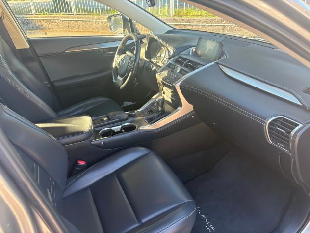 Lexus NX Hybrid 300h Executive 4WD - Foto 10