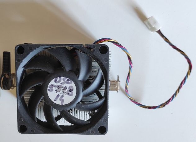 AMD A8-5600 Series 3,6GHz AD560KWOA44HJ Processore FM2+ Ventola - Foto 2