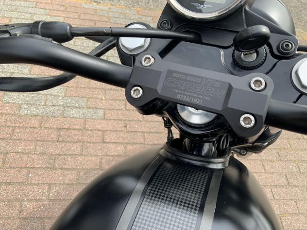 Moto Guzzi V7 III Versione speciale CARBON NUMERATA - Foto 7
