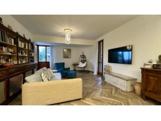 APPARTAMENTO di 6 vani e di 180 mq (FIRENZE) rif. AAJ287