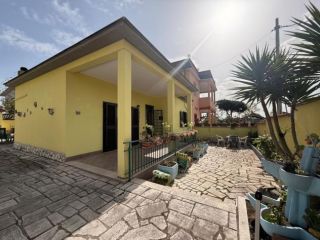 Villa in affitto a Nettuno