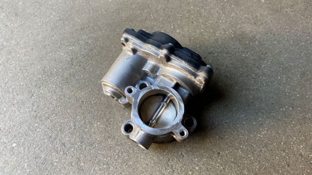 Corpo farfallato Dacia Sandero 1.0 SCe benzina del 2020 (161204132R)