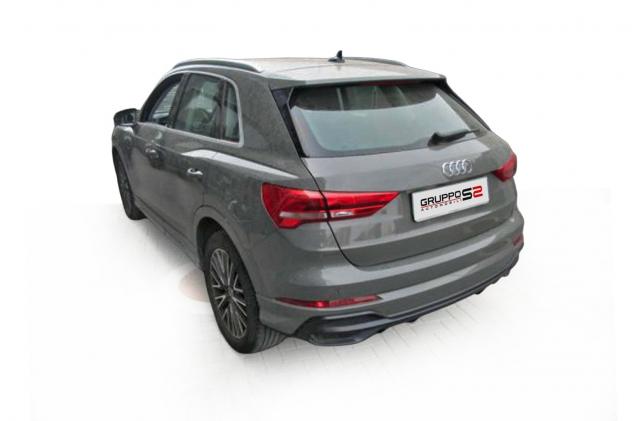 Audi Q3 2.0 35 TDI S Tronic S Line Edition / Assistente parcheggio plus - ACC - Cerchi 19" - Navigatore - Divano posteriore plus - Ambient light - Foto 2