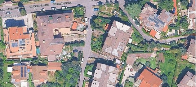 Colleverde di Guidonia box auto 40 mq