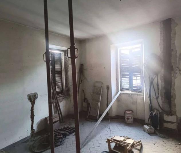 Immobile in asta di 349 m², box auto in vendita a Isola Sant'Antonio - Foto 5