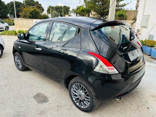 Lancia Ypsilon 1.2 69 CV 5 porte S&S Gold - Foto 3
