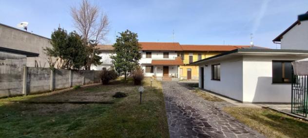 Casa indipendente di 300 m² con 5 locali e box auto doppio in vendita a Casorezzo - Foto 7