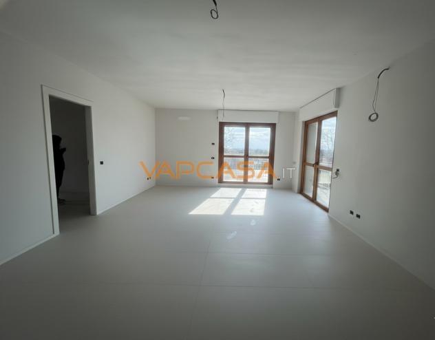 Esclusivo Attico Moderno con Terrazza Panoramica a Livello - Foto 7