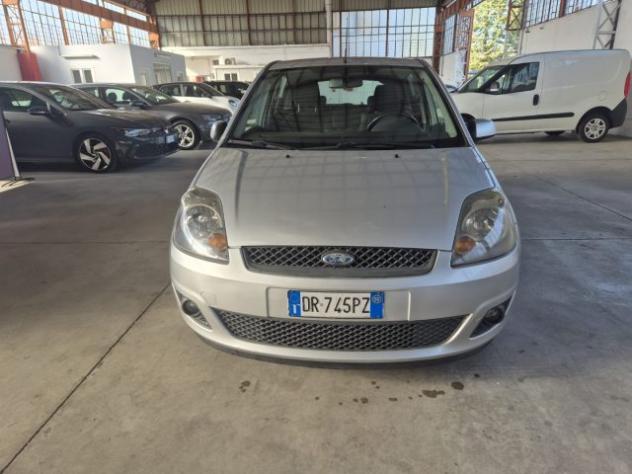 FORD Fiesta 1.2 16V 5p. Ghia rif. 24066957 - Foto 2