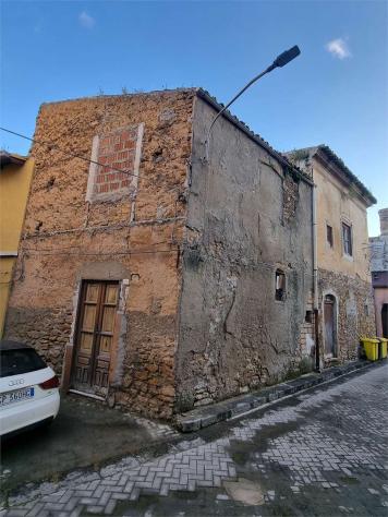 V004303 - VENDESI CASA A 1€ A DELIA - Foto 9