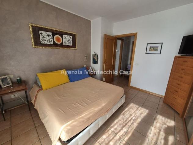 Appartamento con mansarda, 51 mq di terrazzi garage e piscina - Foto 9