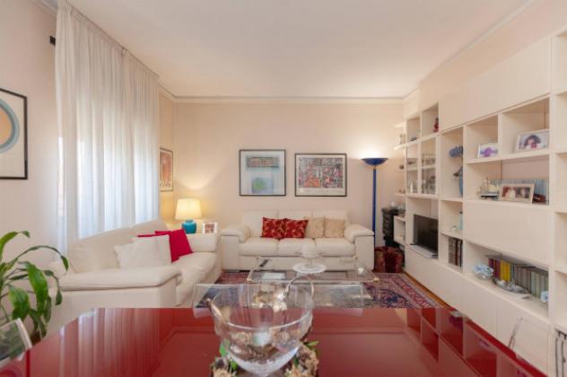 Appartamento di 120 m² con 5 locali e box auto in vendita a Torino