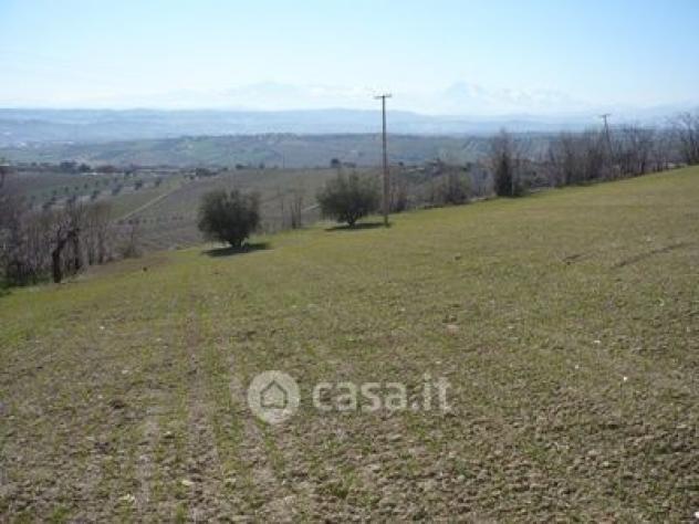terreno edificabile in vendita a Colonnella