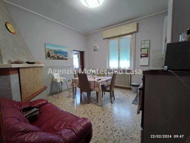 Casa singola con due appartamenti più mansarda e ampio scoperto esclusivo. - Foto 8