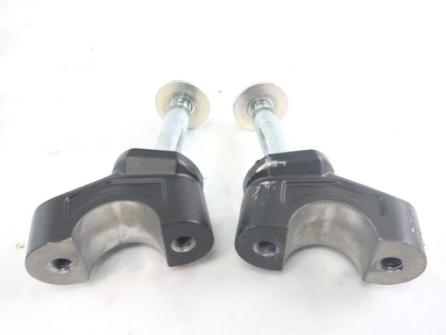 KAWASAKI Z 900 46012042918R RISER SUPPORTI MANUBRIO ZR900S 25 - 26 HANDLEBAR HOLDERS LEGGERI GRAFFI