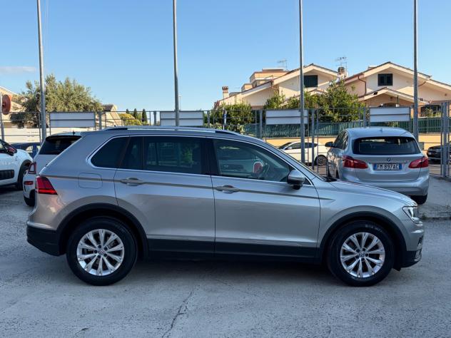 Volkswagen Tiguan 1.6 TDI SCR Urban BlueMotion Technology - Foto 5