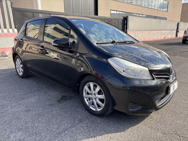 Toyota Yaris Yaris 5p 1.4 d-4d Lounge - Foto 8