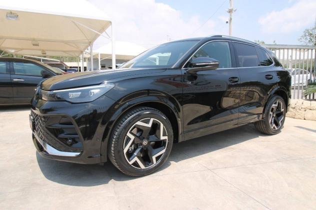 Volkswagen Tiguan 2.0 TDI 150 CV DSG R-Line|2025 - Foto 3