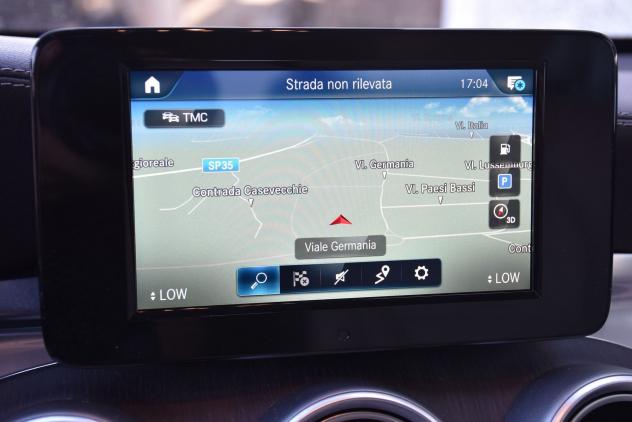 Mercedes-Benz GLC 200 d 4Matic Business Extra *NAVIGATORE,PELLE, PEDANE* - Foto 10