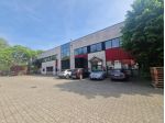 Immobile di 837 m² con 5 locali in affitto a Arese