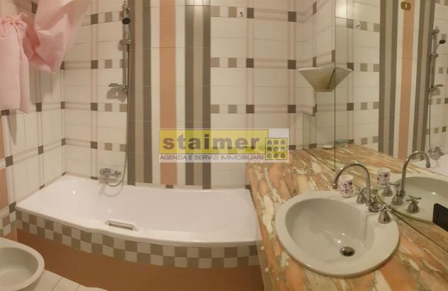 Appartamento all'ultimo piano di tre locali oltre ai servizi in centro storico. - Foto 12