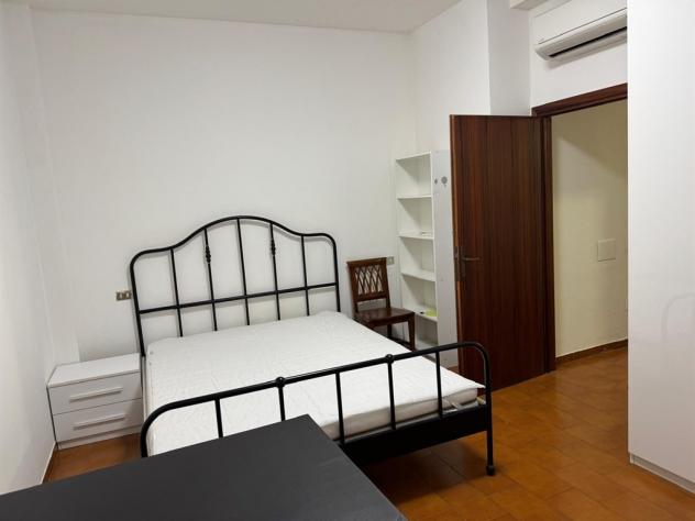 TRILOCALE CON TERRAZZO ZONA CERTOSA - Foto 4