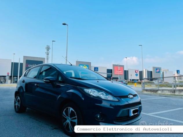 Ford Fiesta 1.2 benzina manuale clima x neopatenta - Foto 3