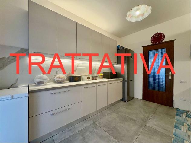 V005497 - TRILOCALE DI AMPIE METRATURE CON GARAGE