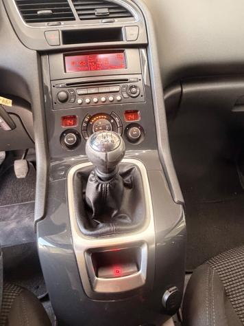 Peugeot 5008 1.6 HDi 112CV 7 posti - Foto 8